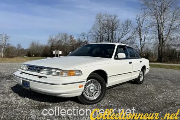 Ford Crown Victoria
