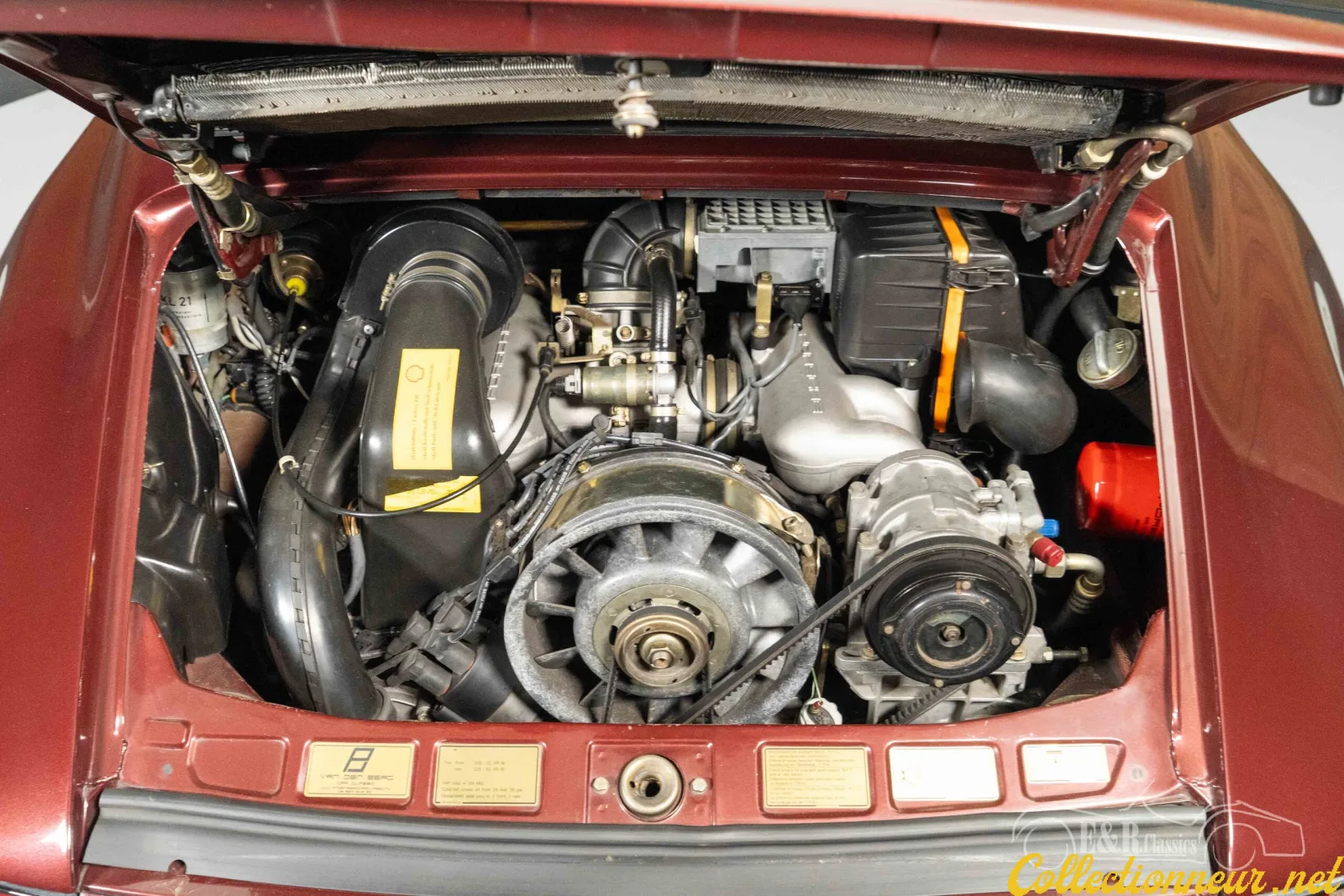 PORSCHE 911 1984