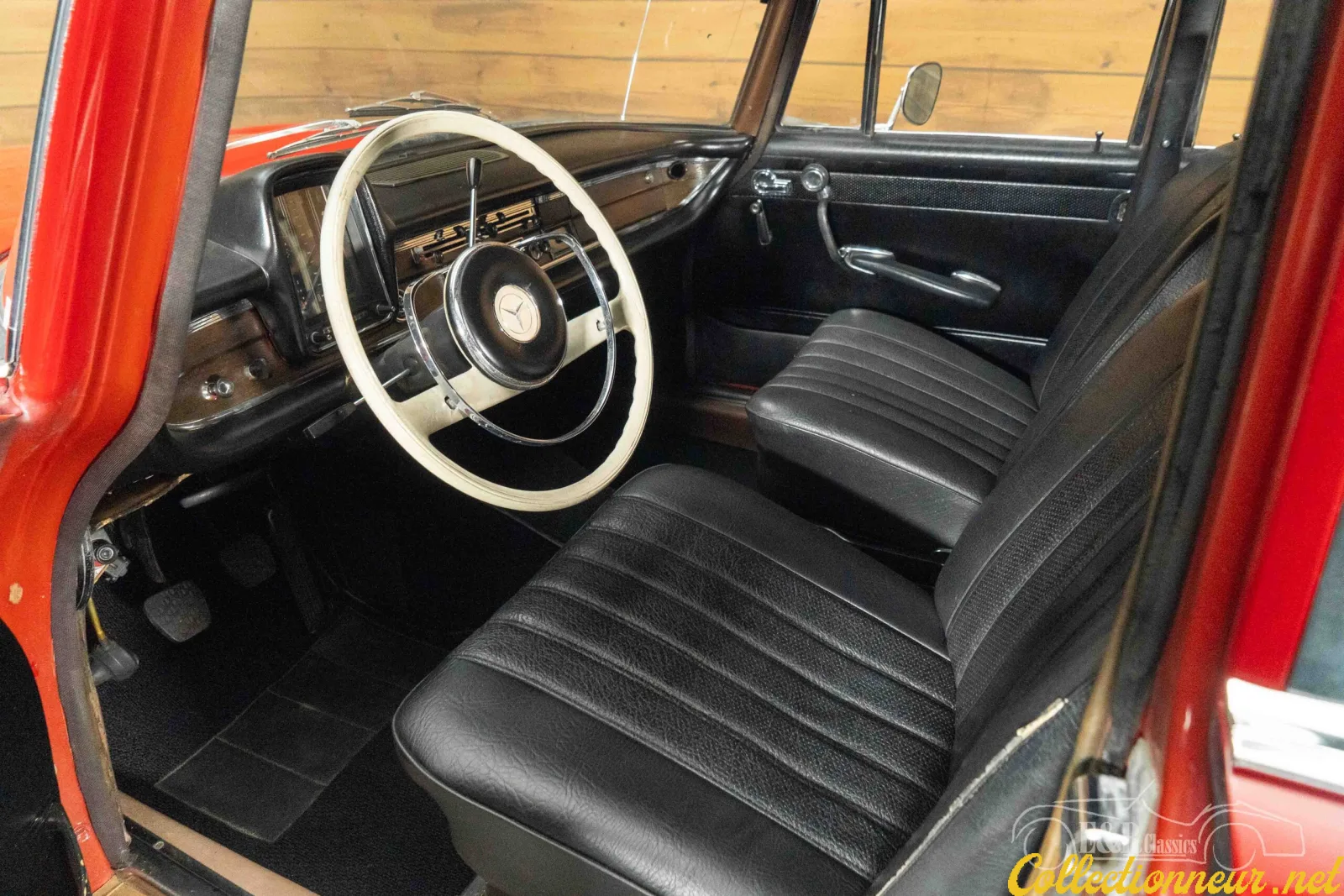 MERCEDES 230 1965