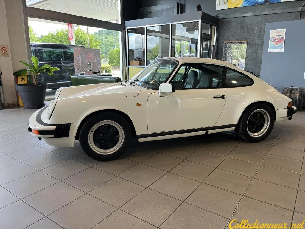 PORSCHE 911 1981