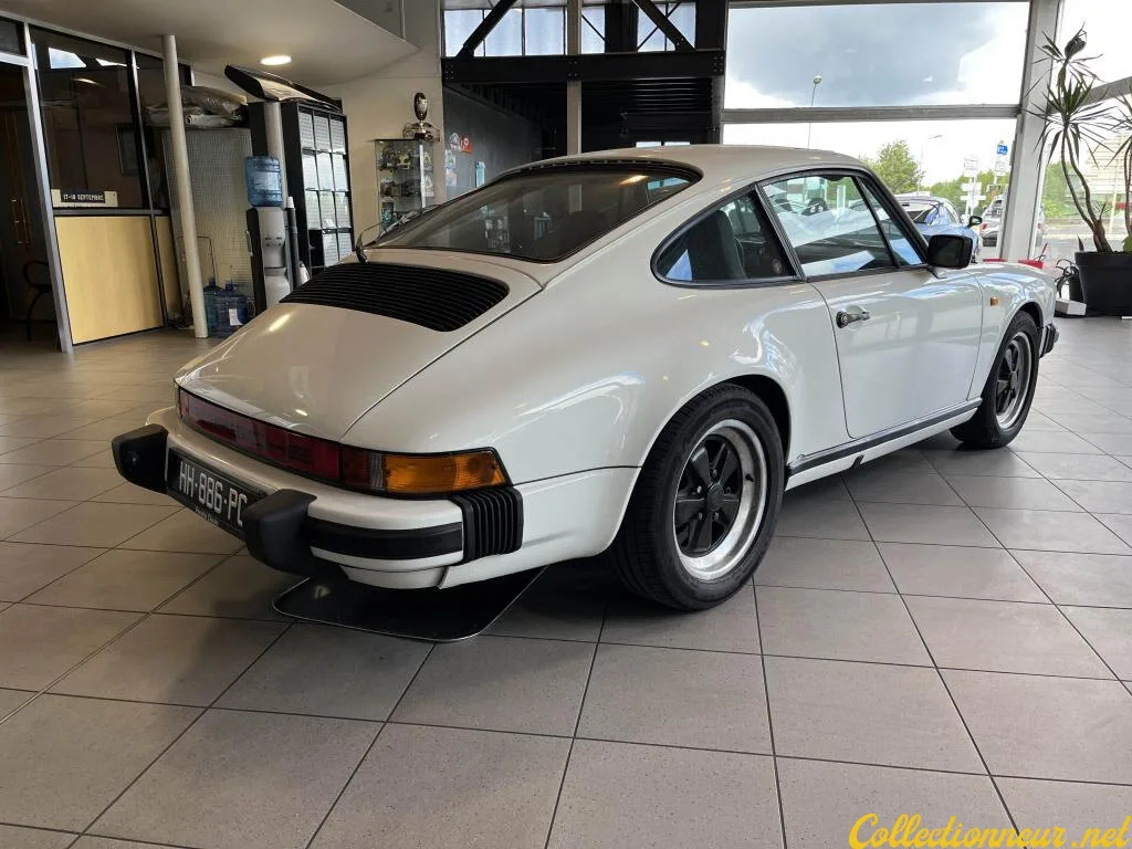 PORSCHE 911 1981
