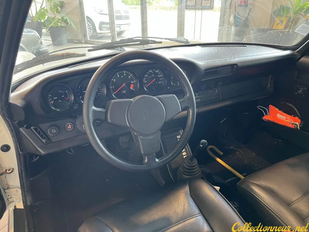 PORSCHE 911 1981