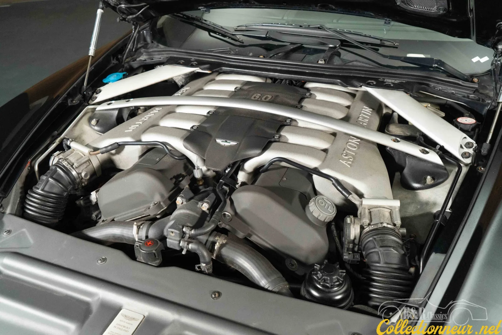 ASTON MARTIN DB9 2005