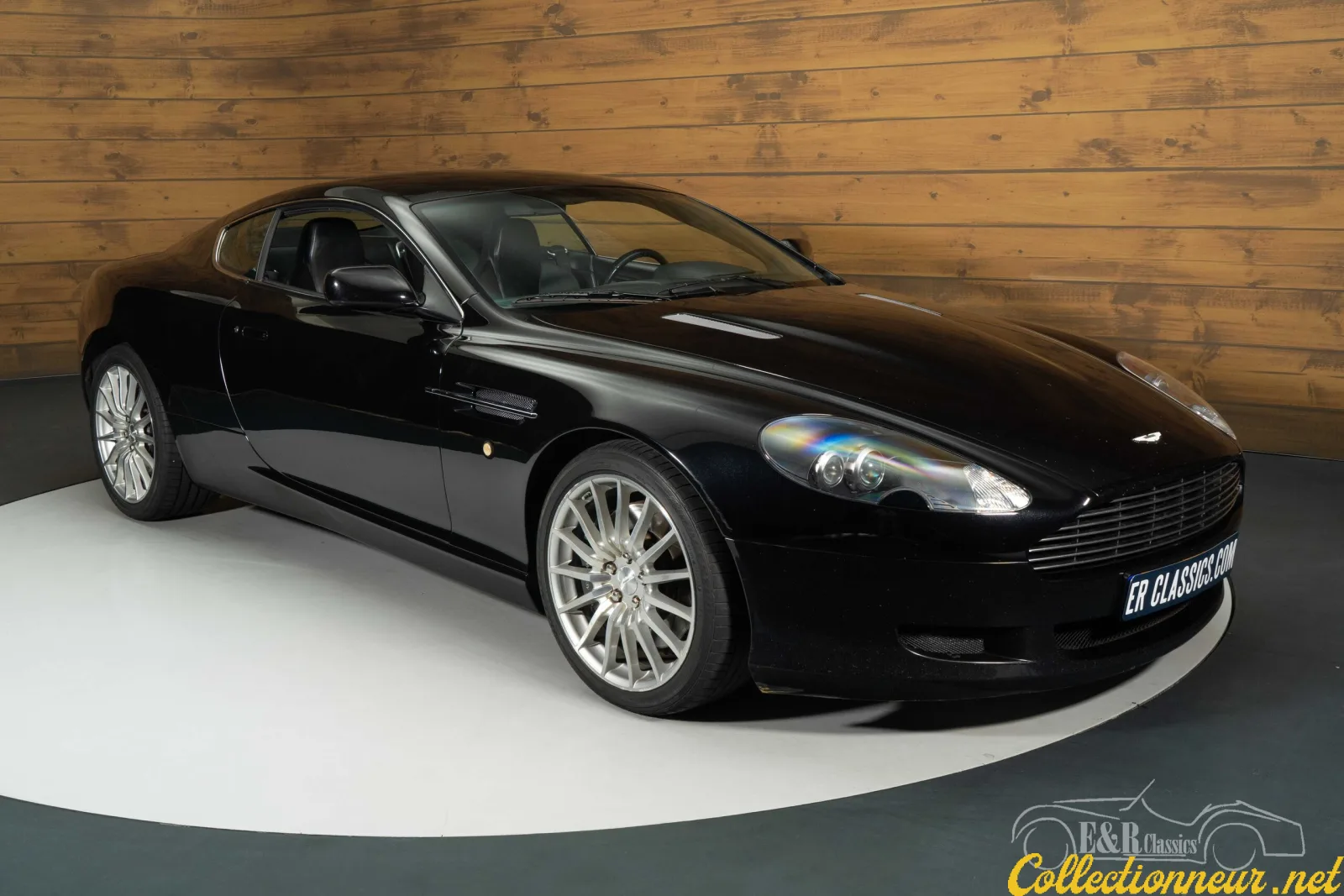 ASTON MARTIN DB9 2005