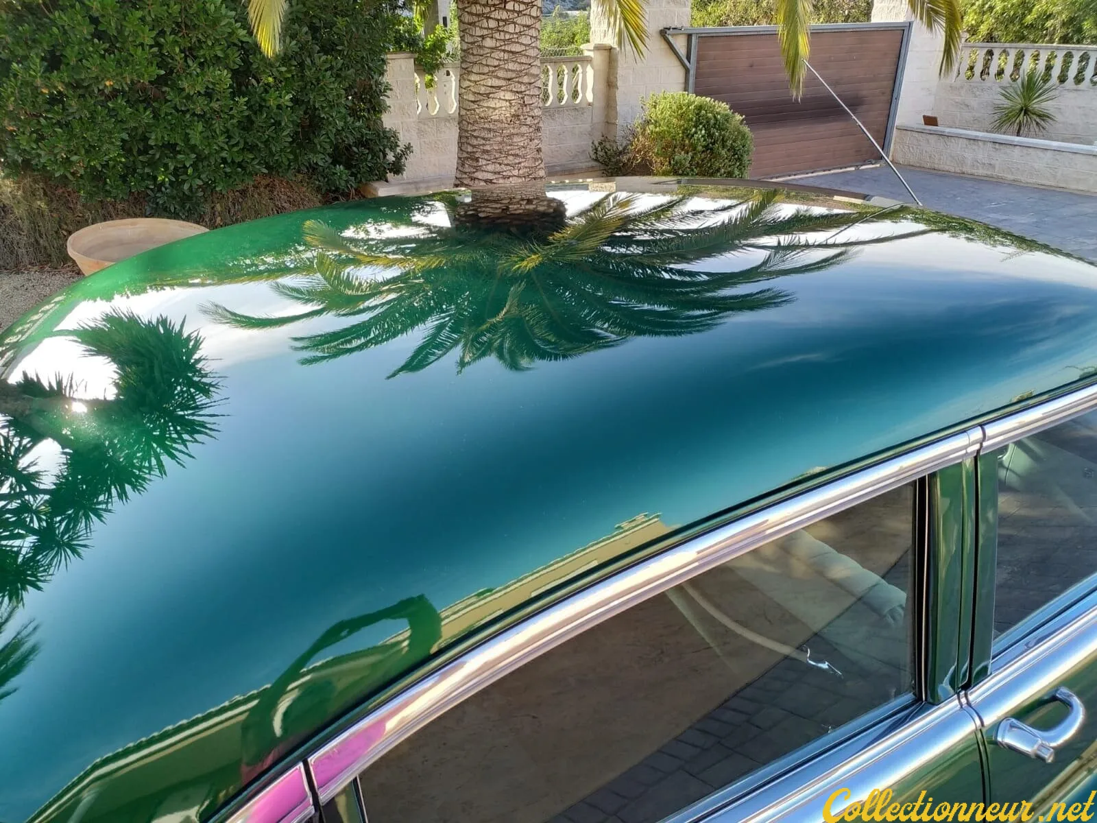 BUICK SUPER RIVIERA SEDAN 1952
