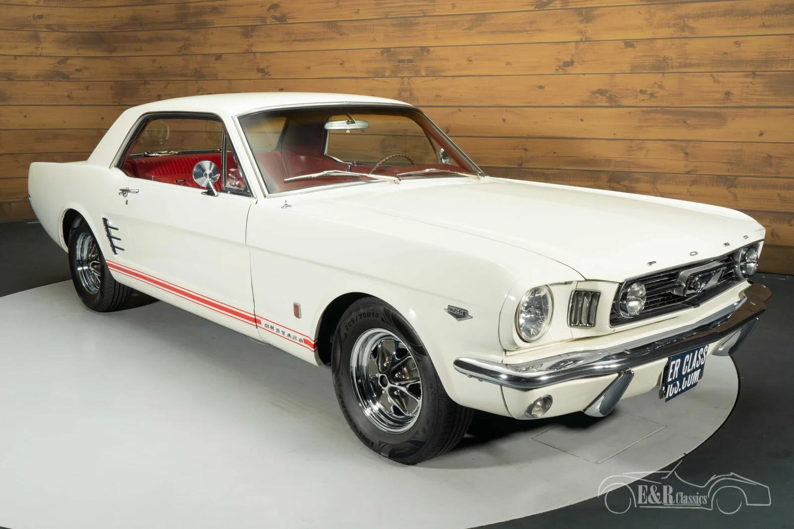 Ford Mustang Coupé | Entièrement restaurée | Très bon état | 1966
