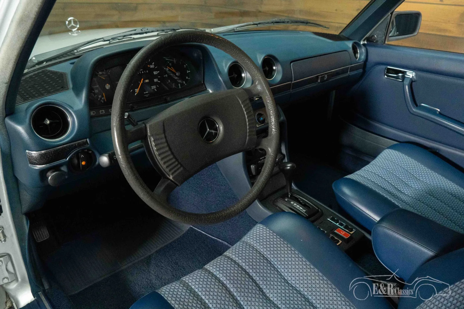 Mercedes-Benz 250 | Climatisation | Boîte automatique | 1978
