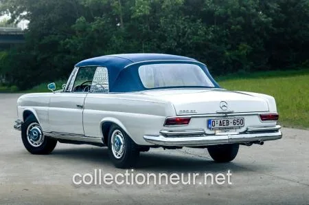Mercedes-Benz 220 SE