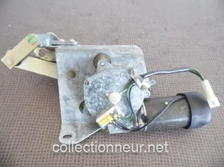 MOTEUR ESSUIE-GLACE ARRIERE 92862840302 PORSCHE 928