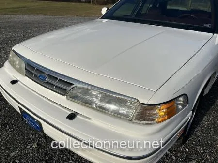 Ford Crown Victoria