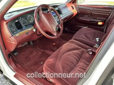 Ford Crown Victoria