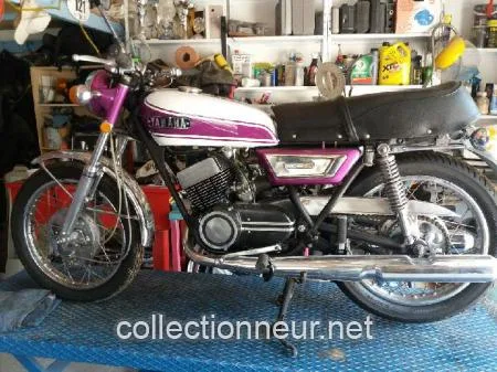 YAMAHA 250 YDS7 de 1972 restaurée