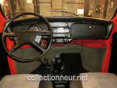 VOLKSWAGEN COCCINELLE 1200 SEDAN - 1982