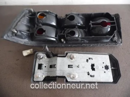 FEU ARRIERE DROIT 477945216 PORSCHE 944 & 924