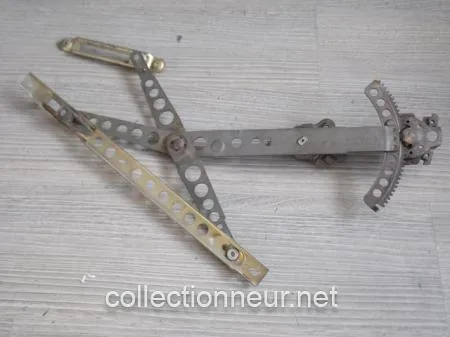 LEVE-VITRE AVANT DROIT 1237202246 MERCEDES W123