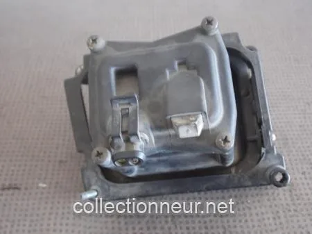 ANTIBROUILLARD AVANT GAUCHE 82486113 LANCIA DELTA II HF / HPE