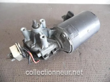 MOTEUR ESSUIE-GLACE 0390341078 / 61611354583 BMW E24
