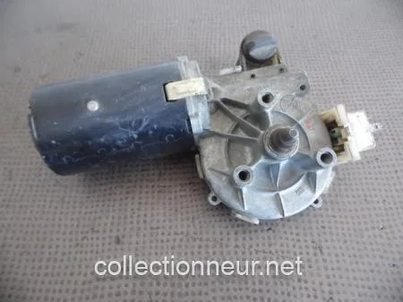 MOTEUR ESSUIE-GLACE 1395105324 / 61611367808 BMW E12