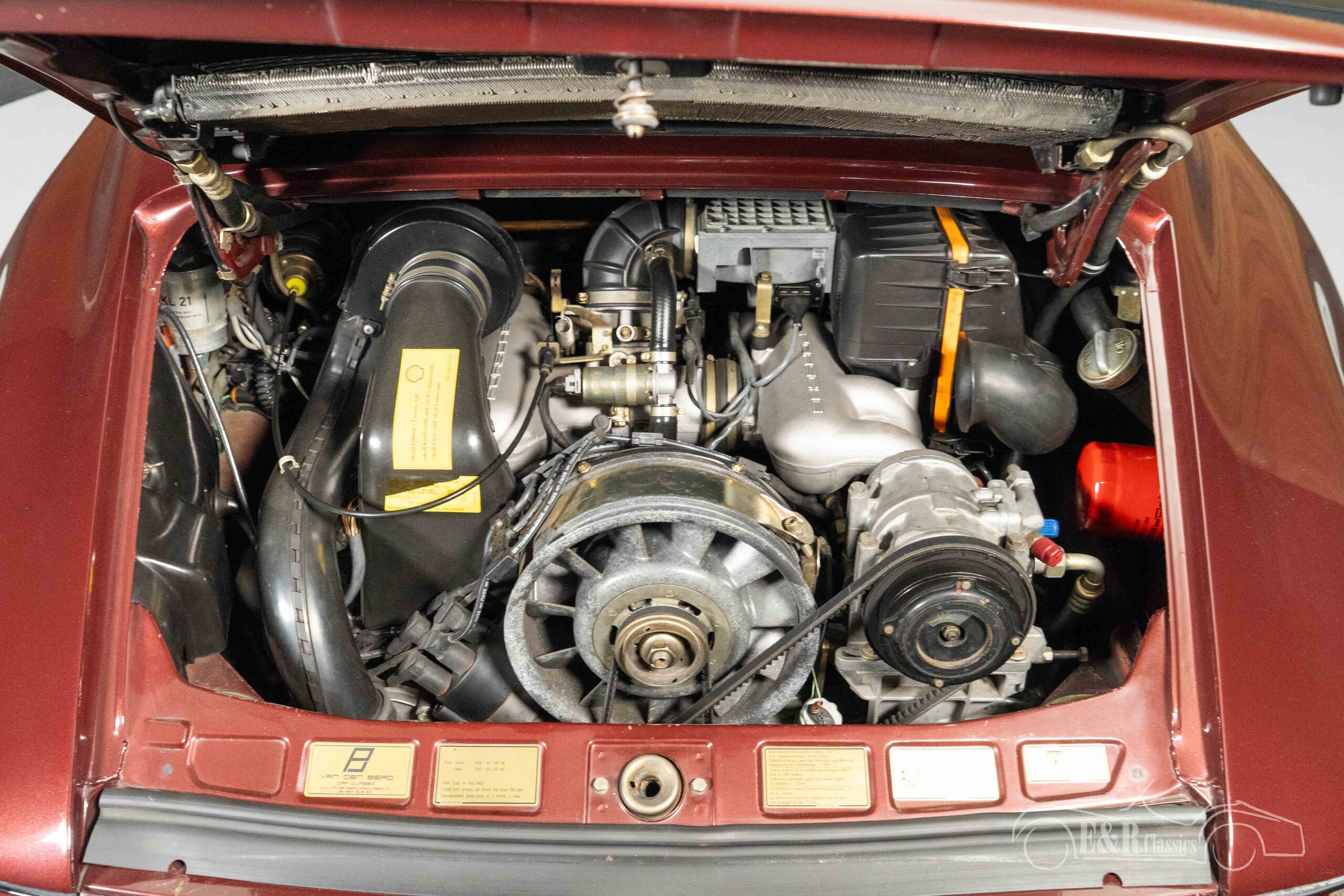 PORSCHE 911 1984