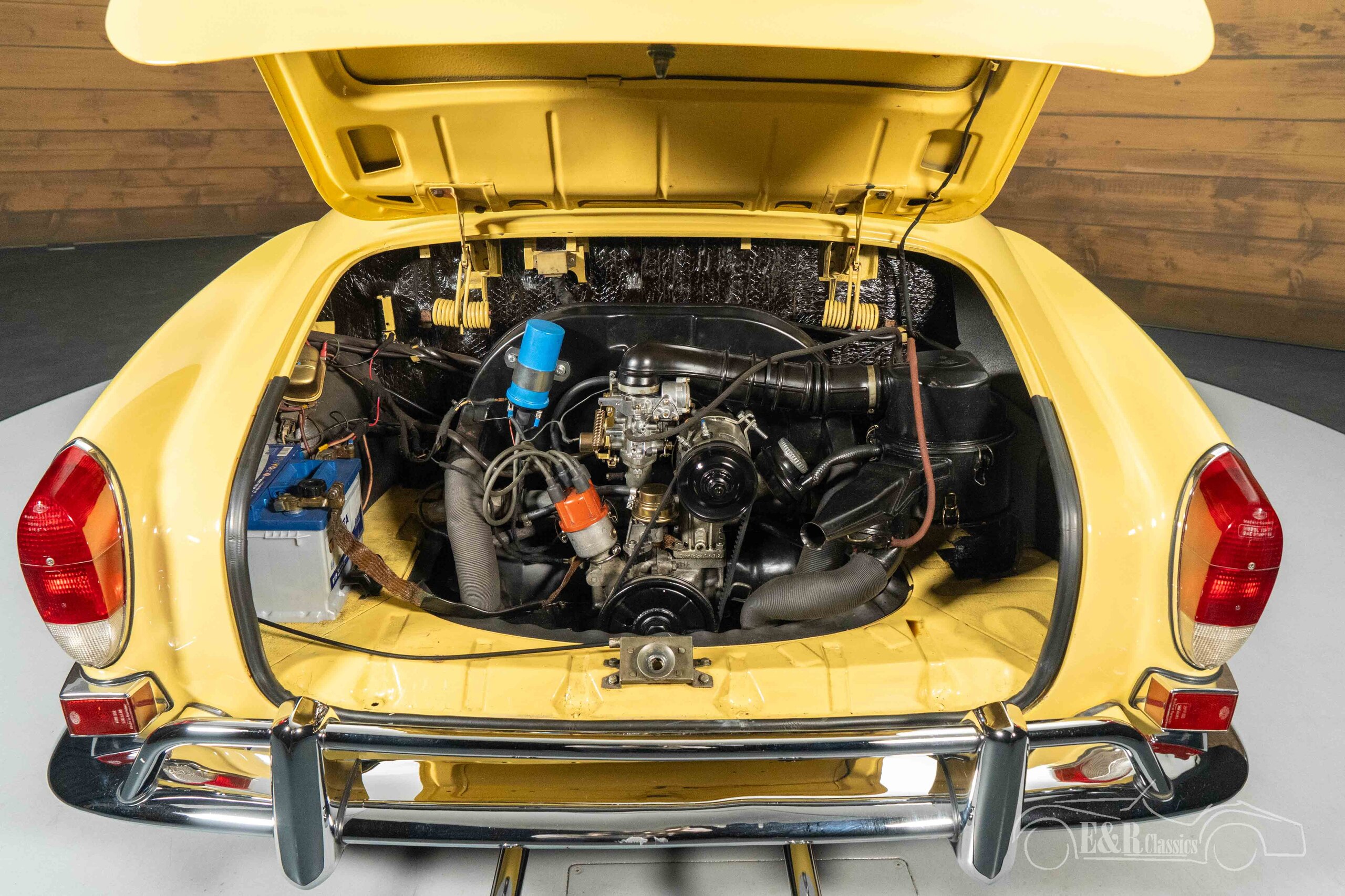 VOLKSWAGEN Karmann Ghia 1971