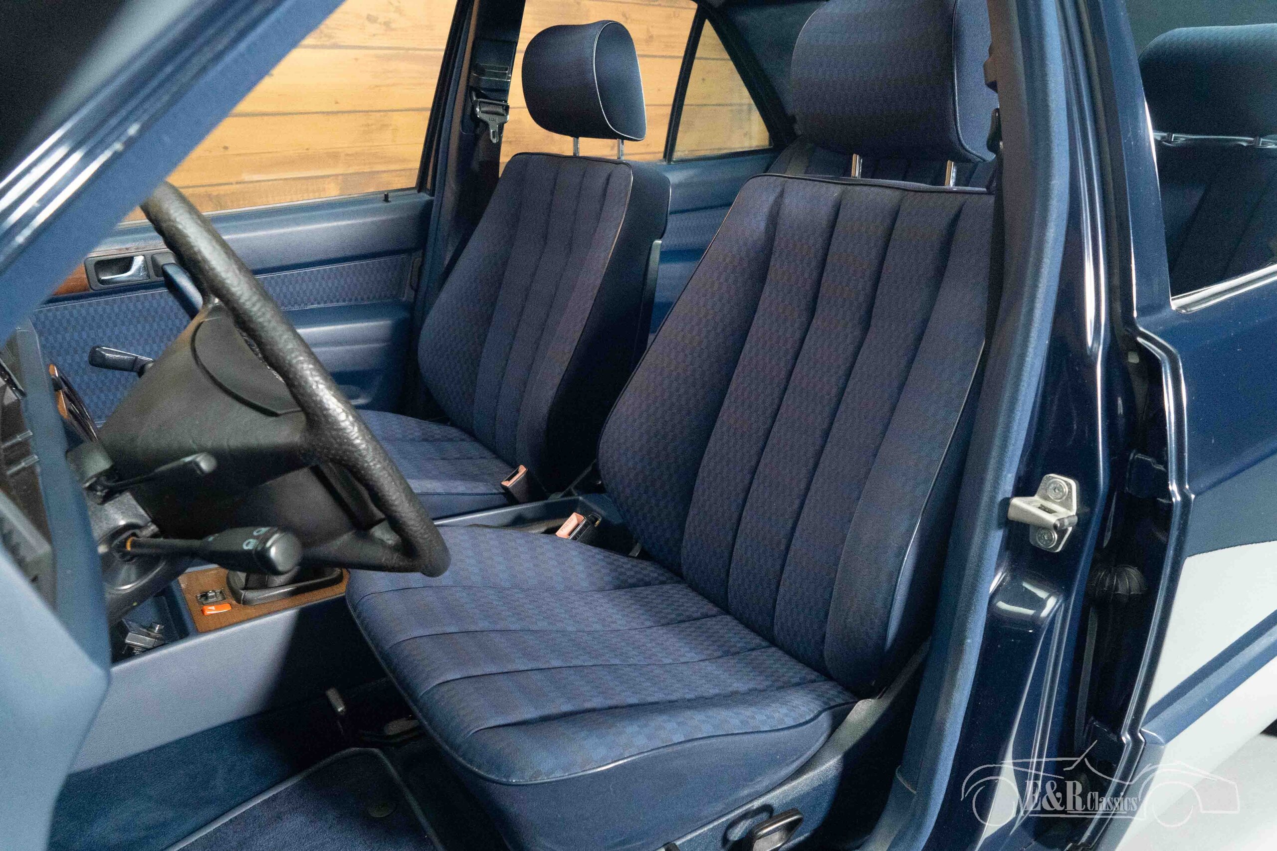 Mercedes-Benz 190 D | 63 747 km | Très bon état | 1990