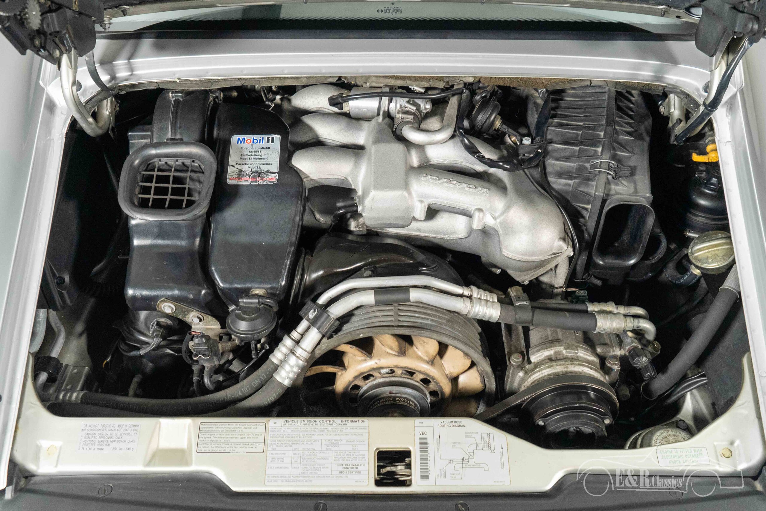 PORSCHE 911 1998