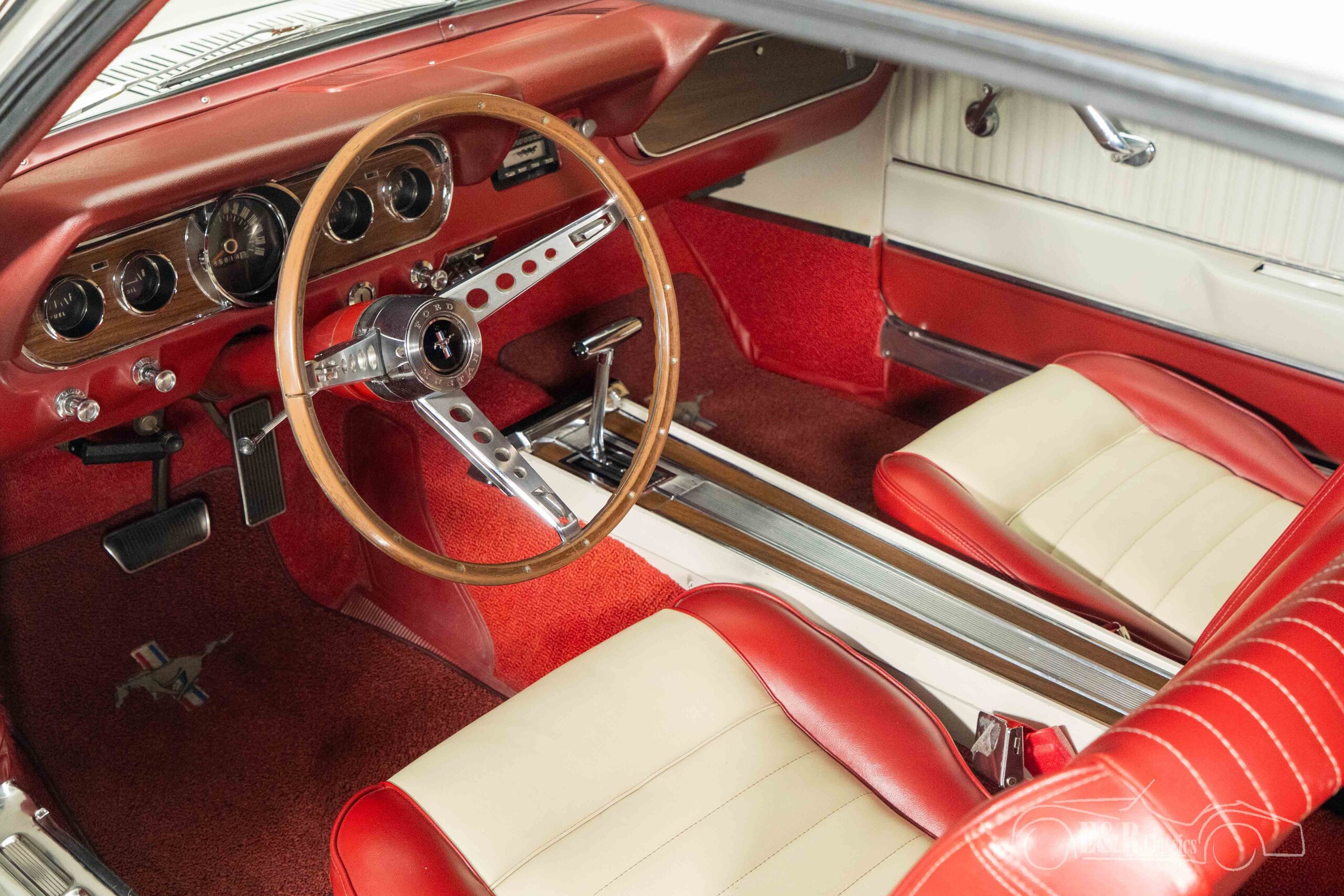 Ford Mustang Coupé | Entièrement restaurée | Très bon état | 1966
