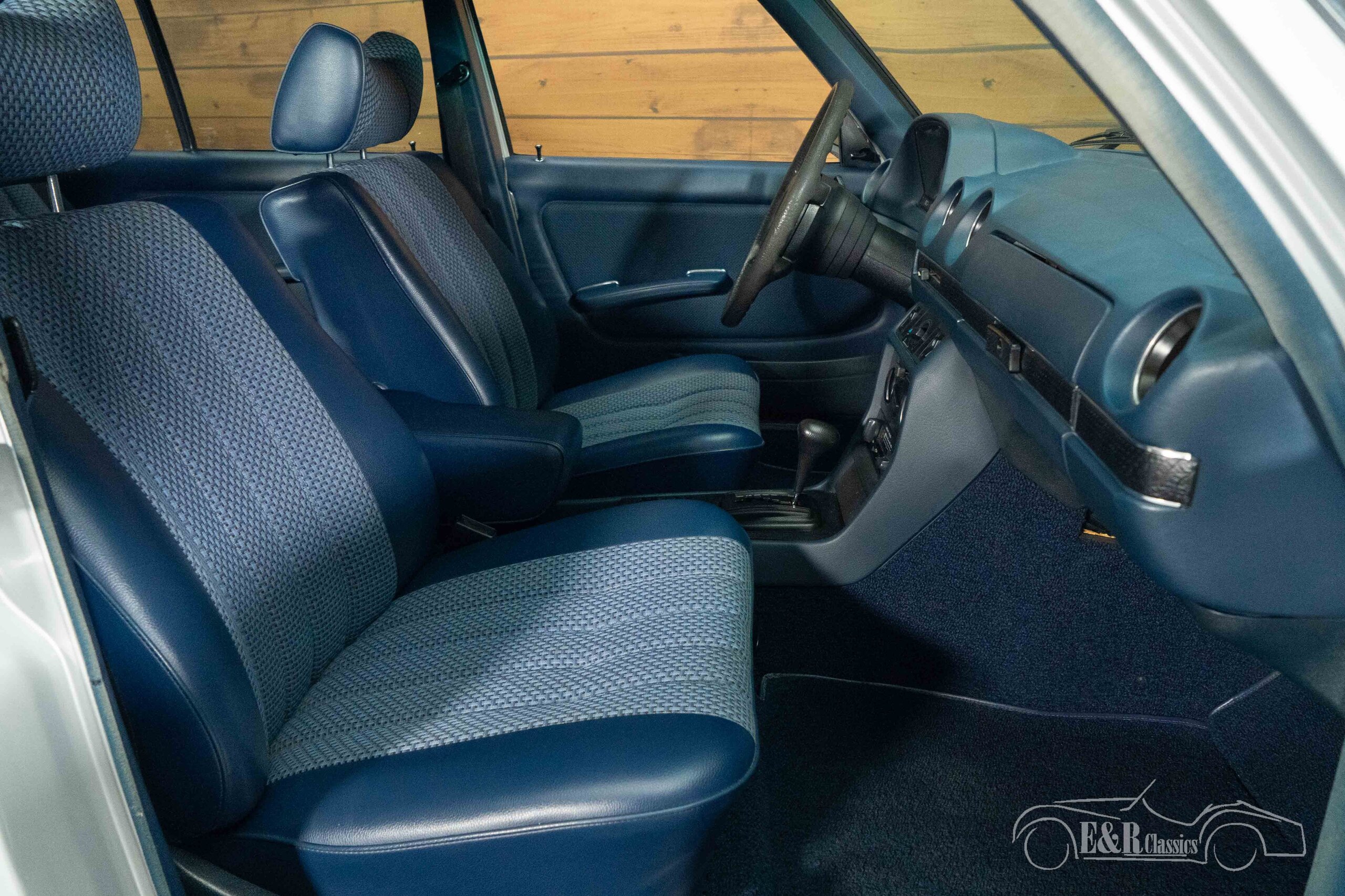 Mercedes-Benz 250 | Climatisation | Boîte automatique | 1978