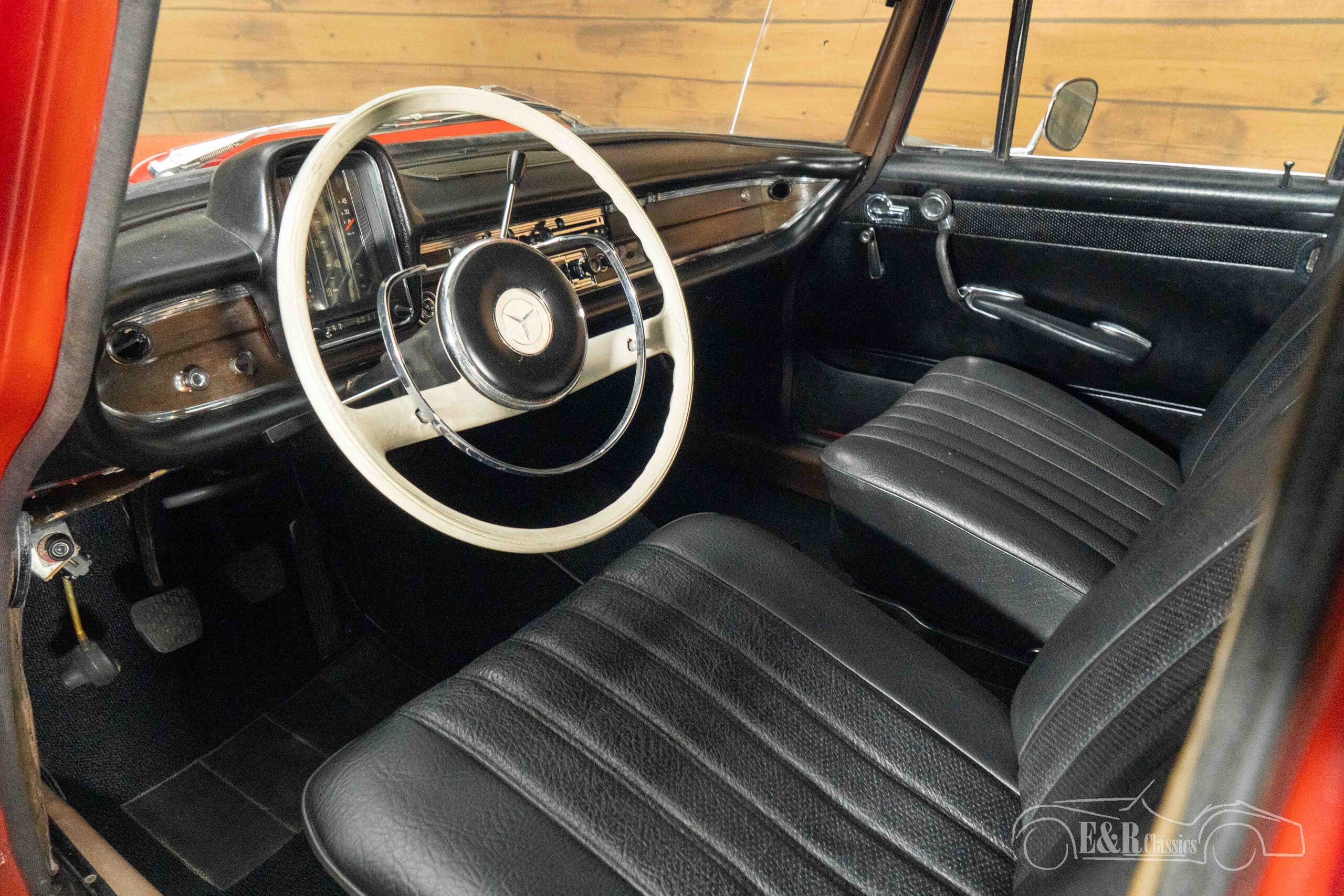 MERCEDES 230 1965