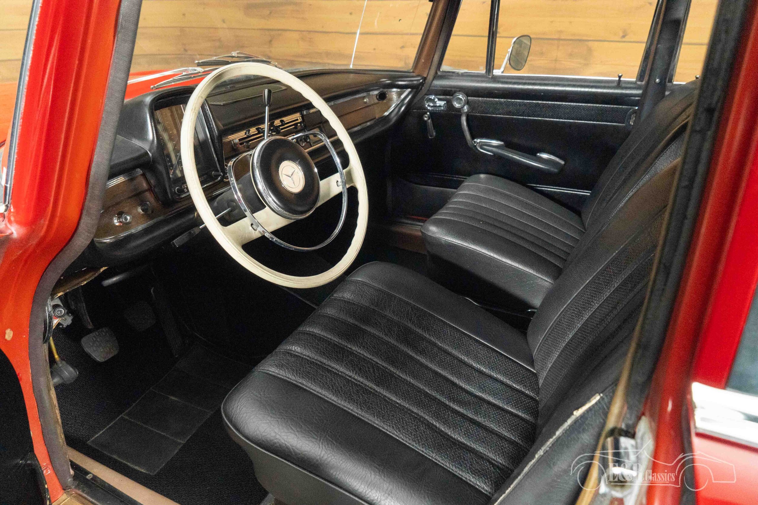 MERCEDES 230 1965