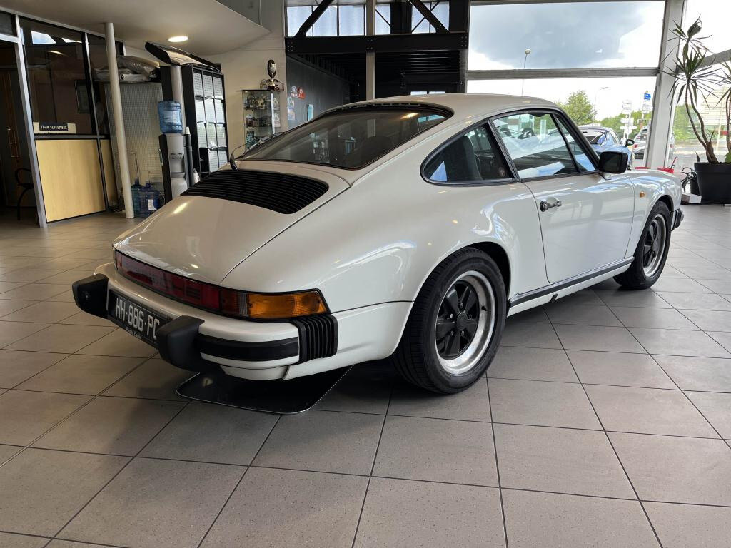 PORSCHE 911 1981