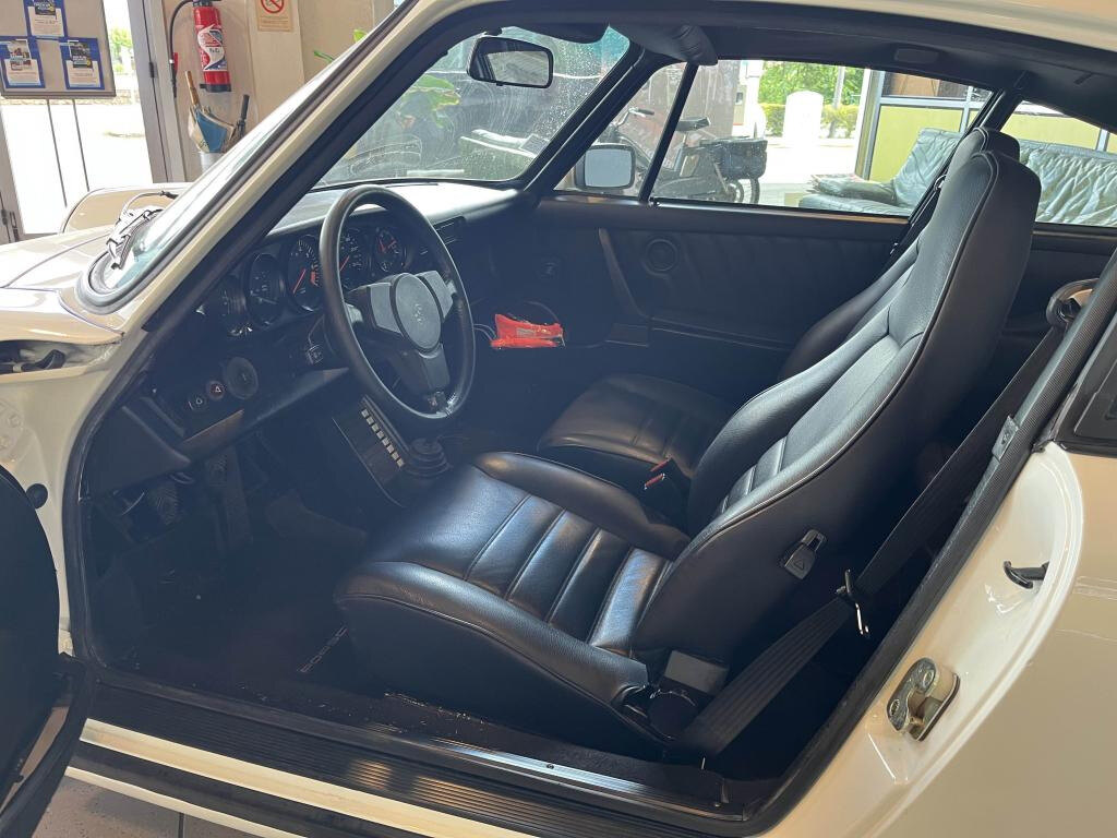 PORSCHE 911 1981
