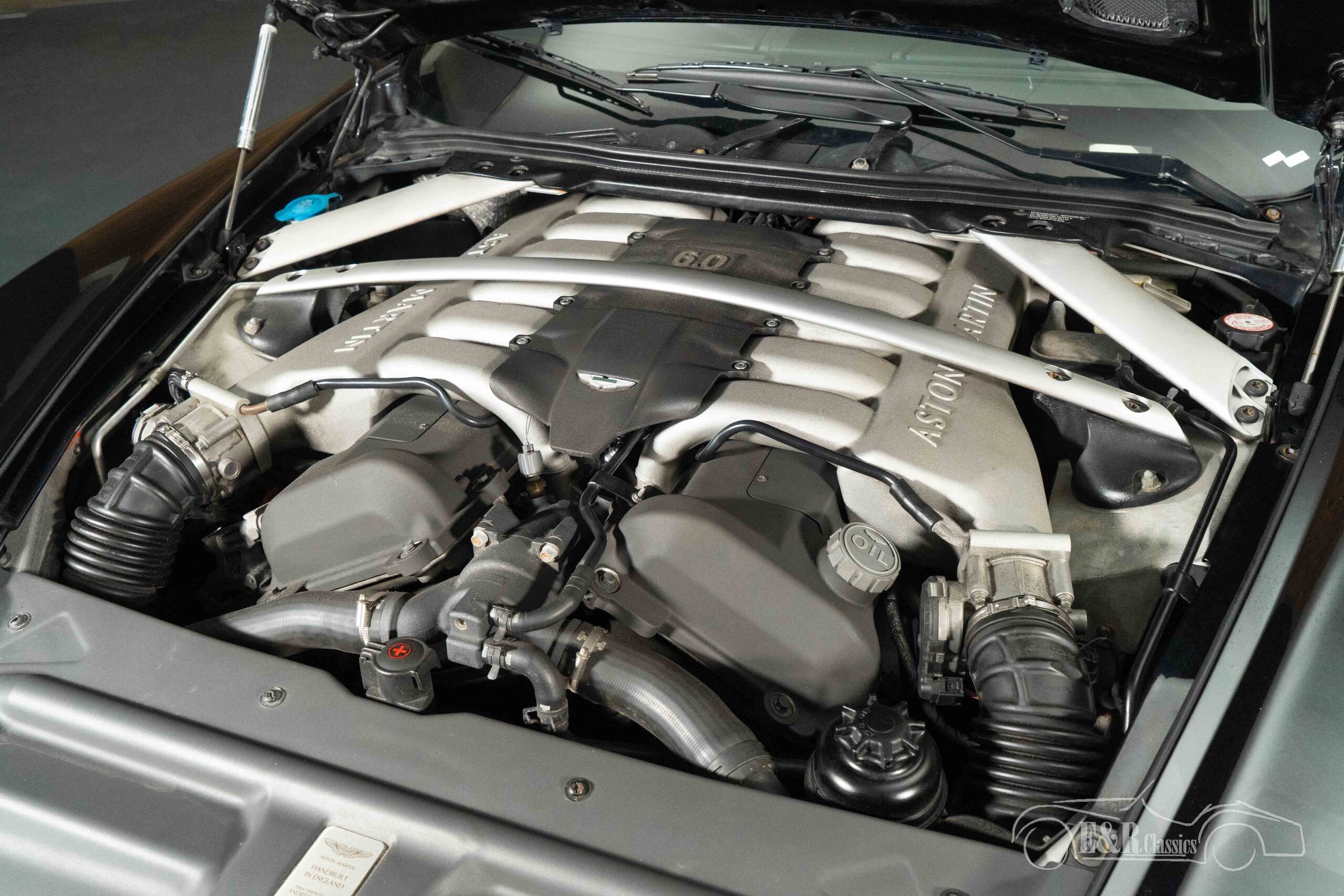 ASTON MARTIN DB9 2005