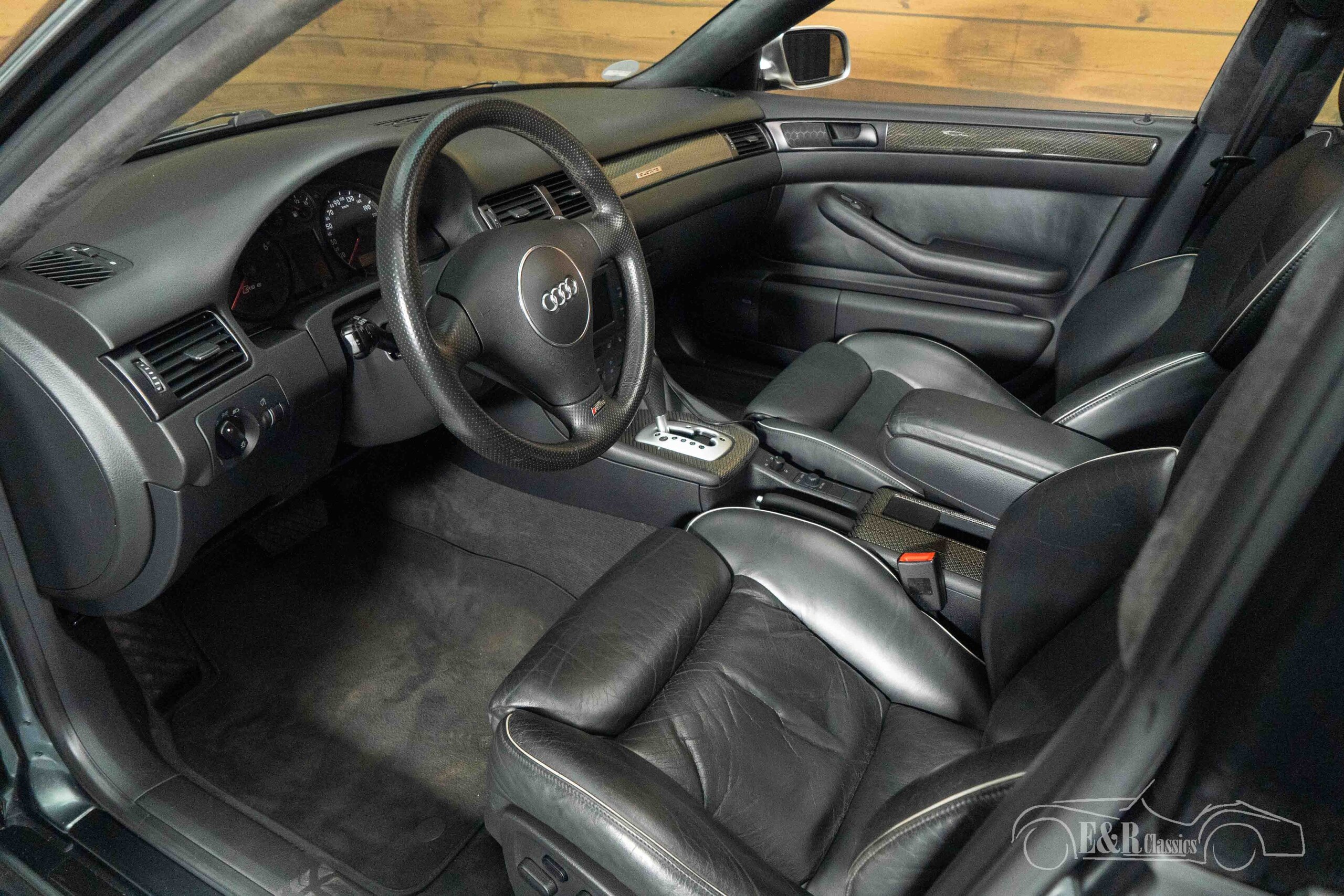 AUDI RS6 2003