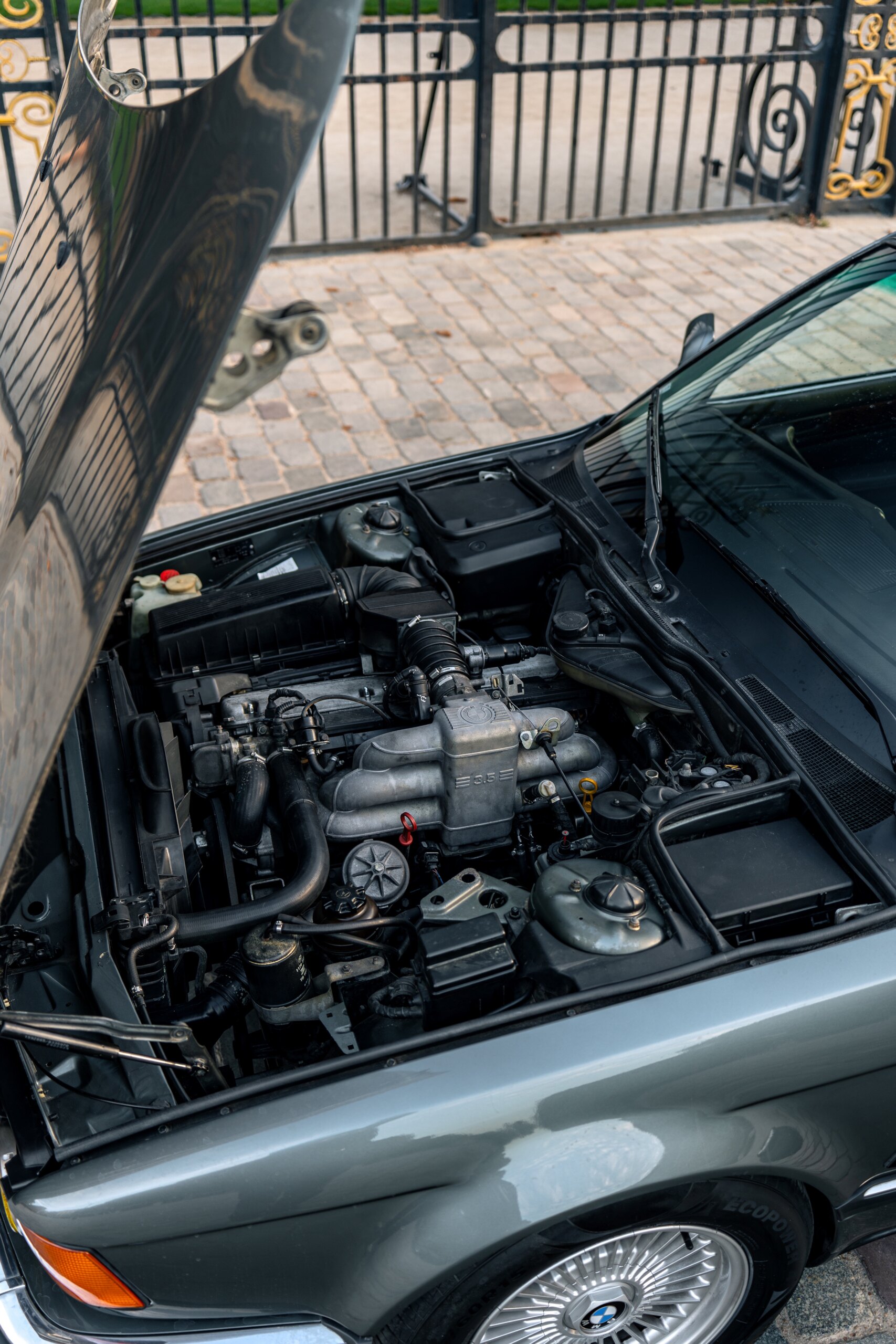 BMW 735iA 1989