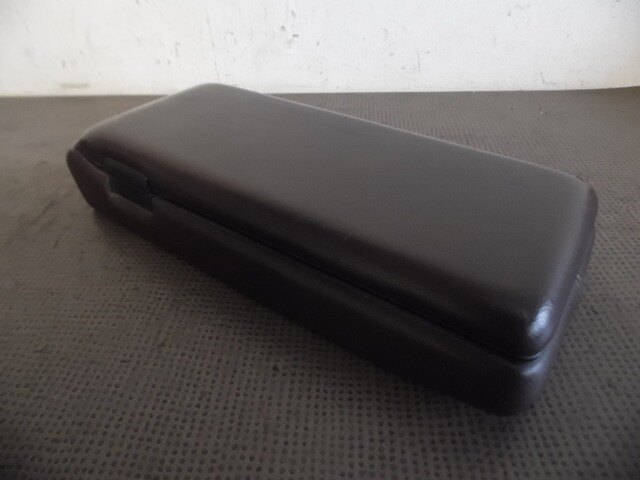 BOITE A CASSETTES PORSCHE 928 / 944 / 924