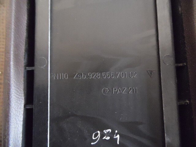 BOITE A CASSETTES PORSCHE 928 / 944 / 924