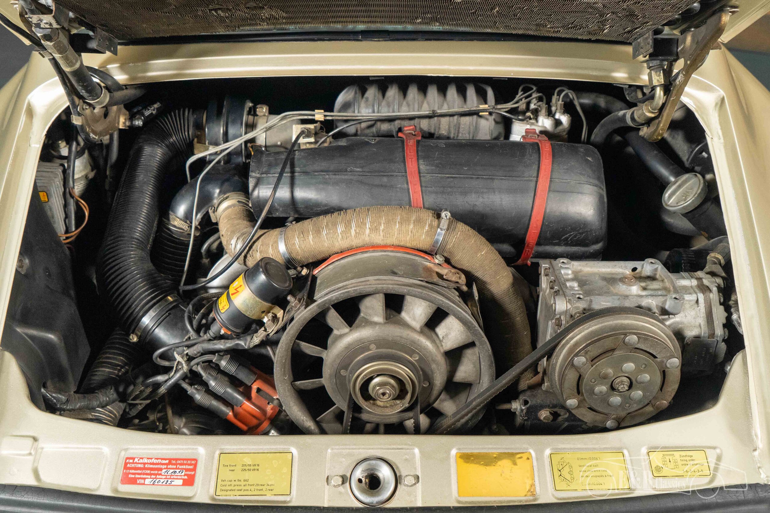 PORSCHE 911 SC 1983