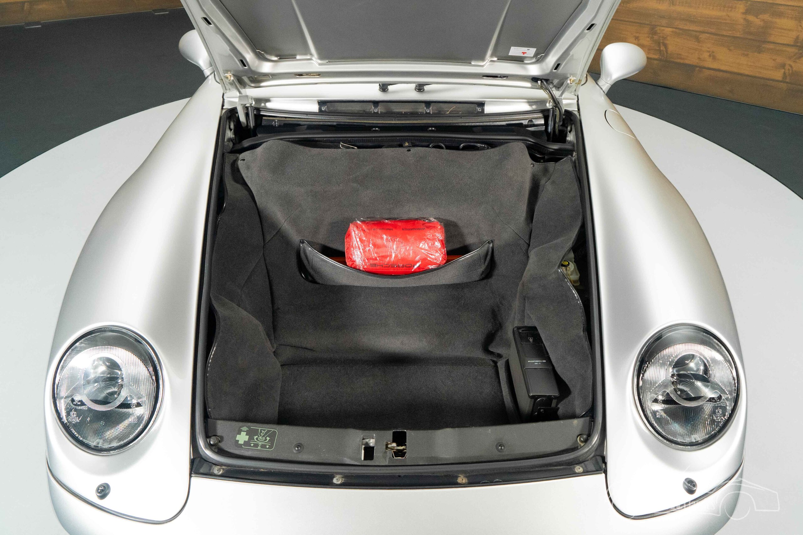 PORSCHE 911  Carrera S  1997