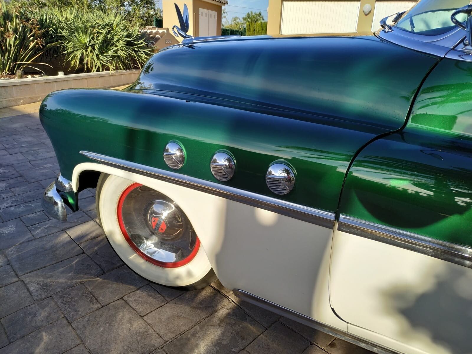BUICK SUPER RIVIERA SEDAN 1952