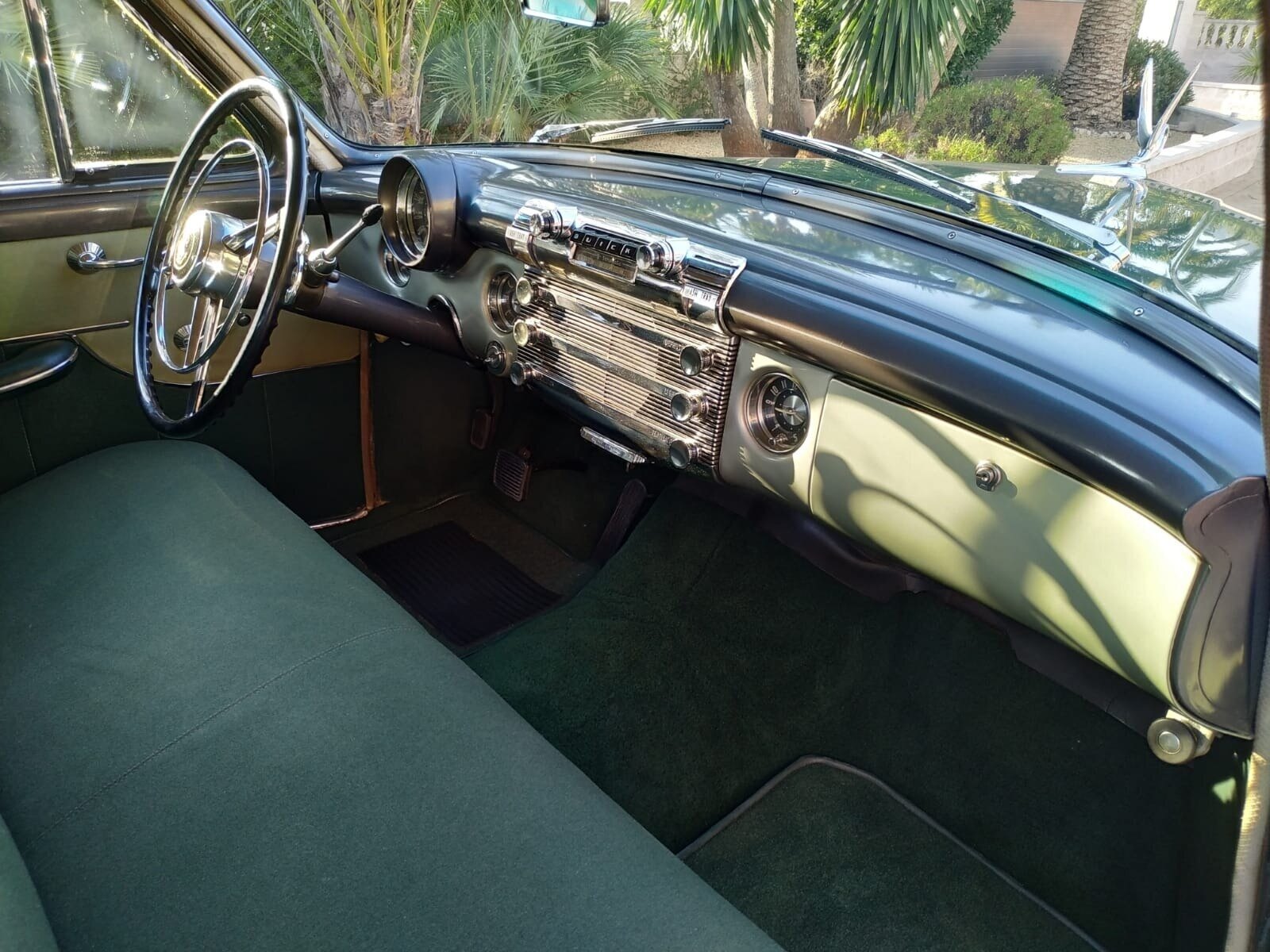 BUICK SUPER RIVIERA SEDAN 1952