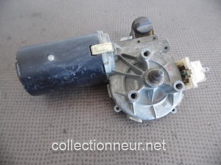 MOTEUR ESSUIE-GLACE 1395105324 / 61611367808 BMW E12